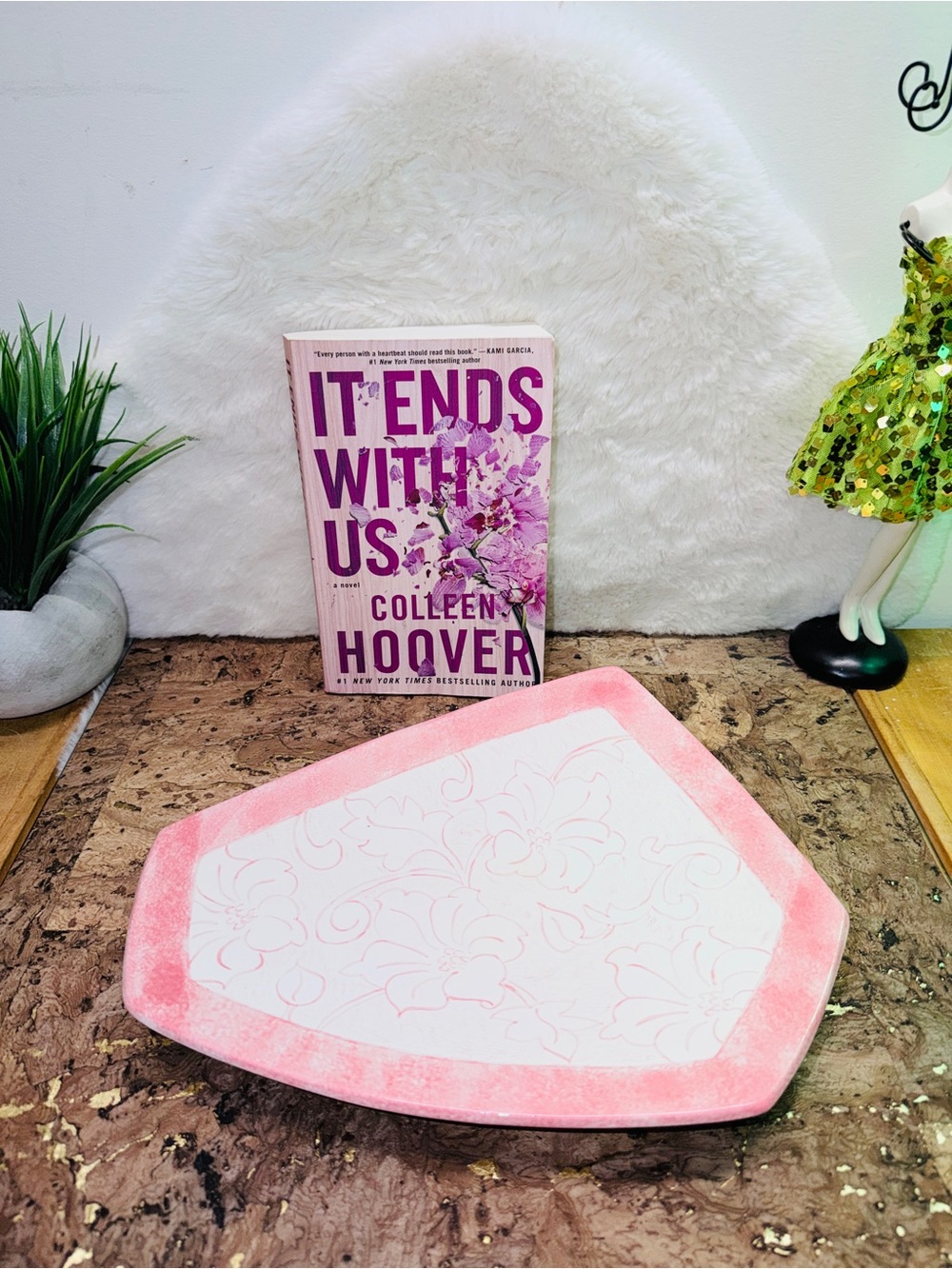 Pink Rim Decorative Ceramic Catch All Platter & It Ends With Us Novel 💝